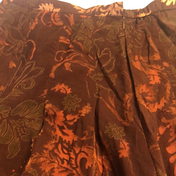 Beautiful Coldwater Creek lined skirt - Picture 3 of 7